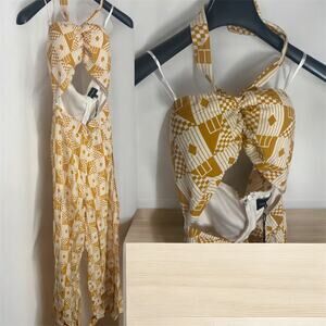 NEW! Womens Printed Mustard Halter Top Jumper Size M Medium‎ Summer Vacation